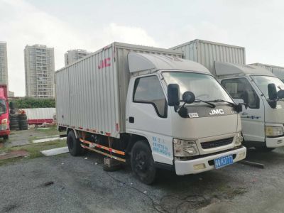 2018年12月 江鈴 域虎3 1.8T汽油兩驅(qū)豪華版標(biāo)準(zhǔn)軸距圖片