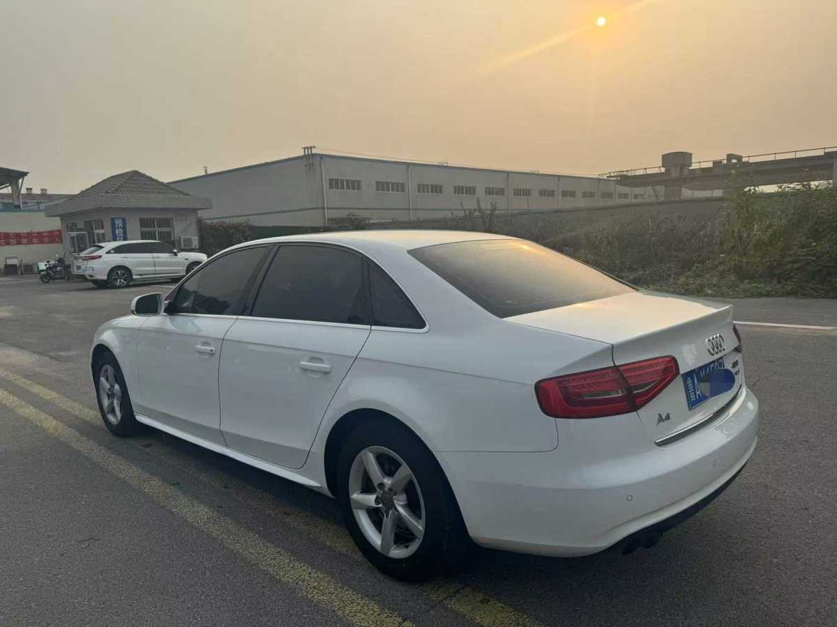 奧迪 奧迪A4L  2015款 30 TFSI 自動舒適型圖片