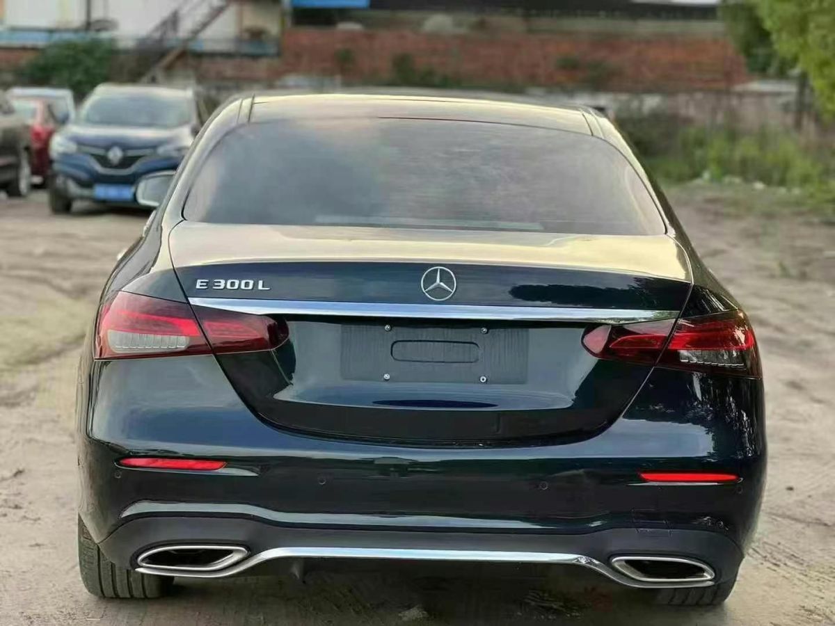 奔馳 奔馳E級(jí)  2022款 E 300 L 豪華型圖片