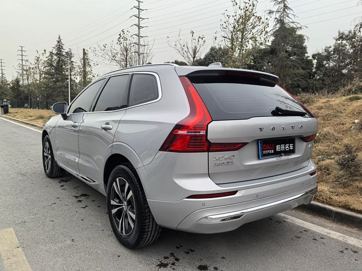 沃爾沃 XC60  2023款 B5 四驅智遠豪華版圖片