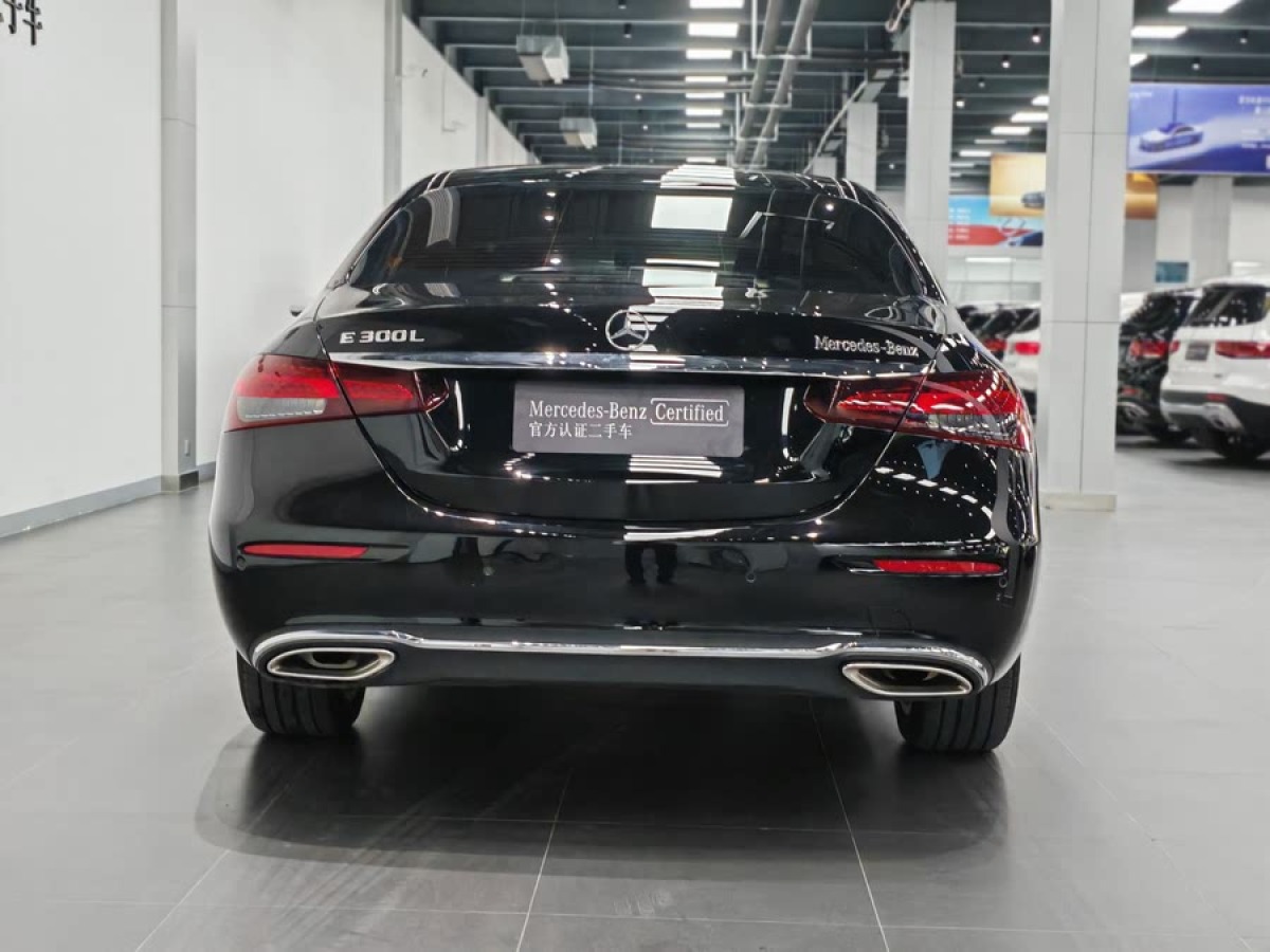 奔馳 奔馳E級(jí)  2023款 改款 E 300 L 豪華型圖片