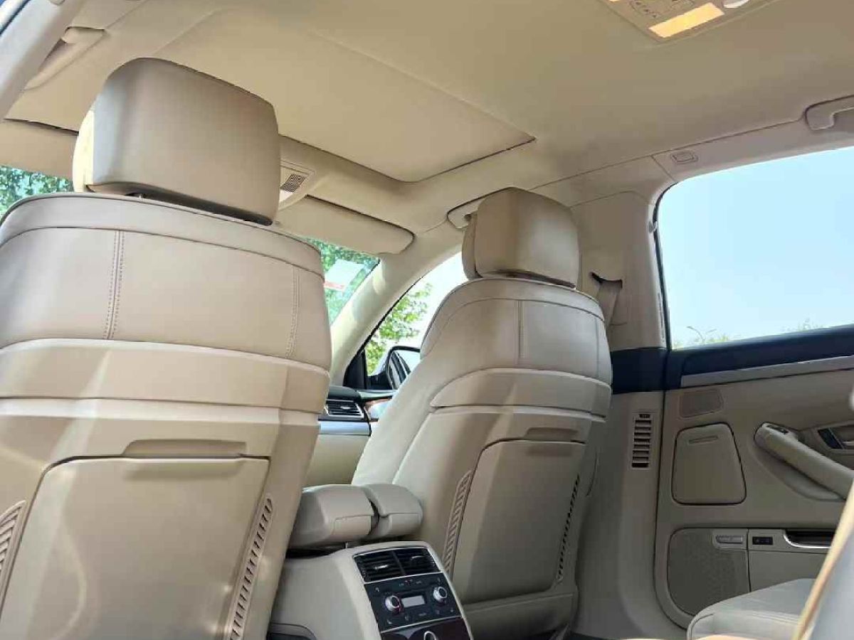 奧迪 奧迪A8  2008款 A8L W12 6.0 Quattro 專享尊崇型圖片
