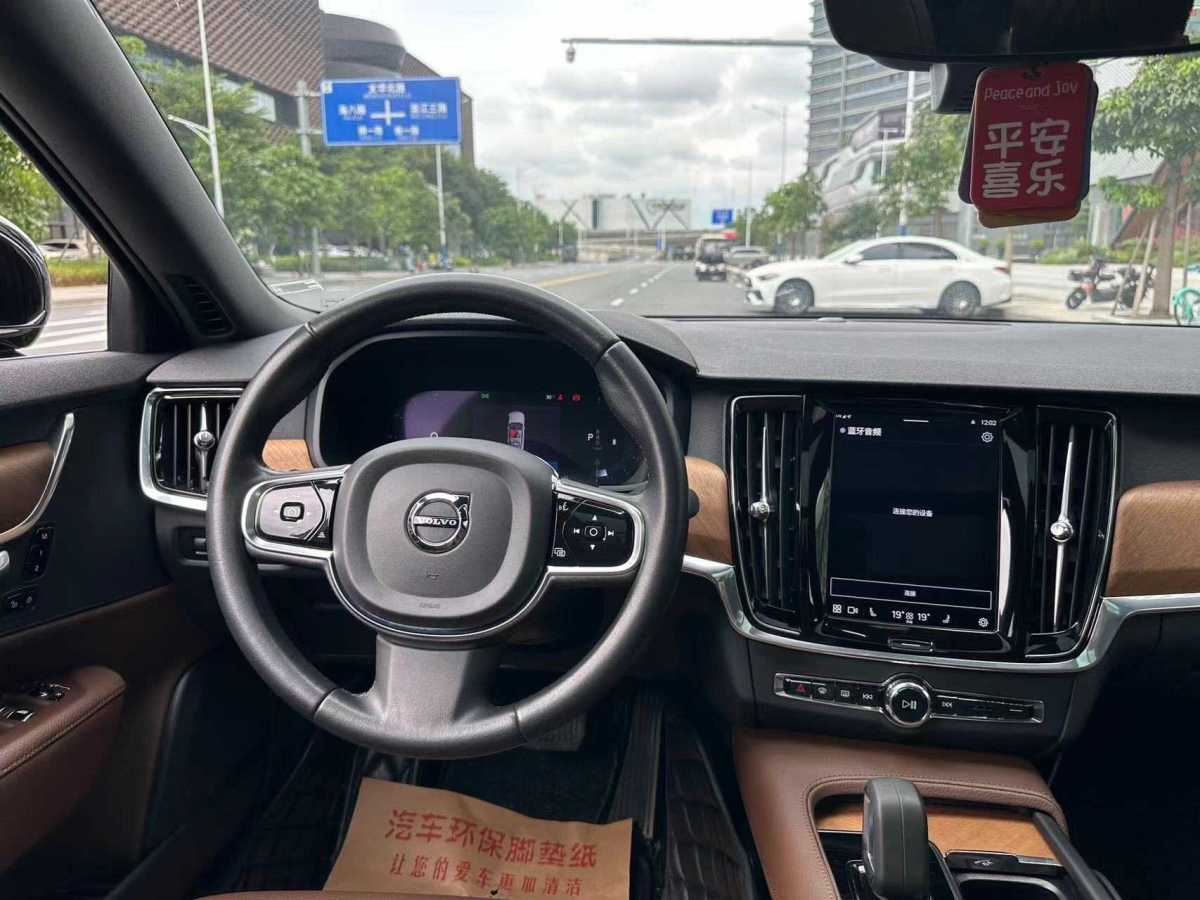 沃爾沃 S90  2022款 B5 智逸豪華版圖片