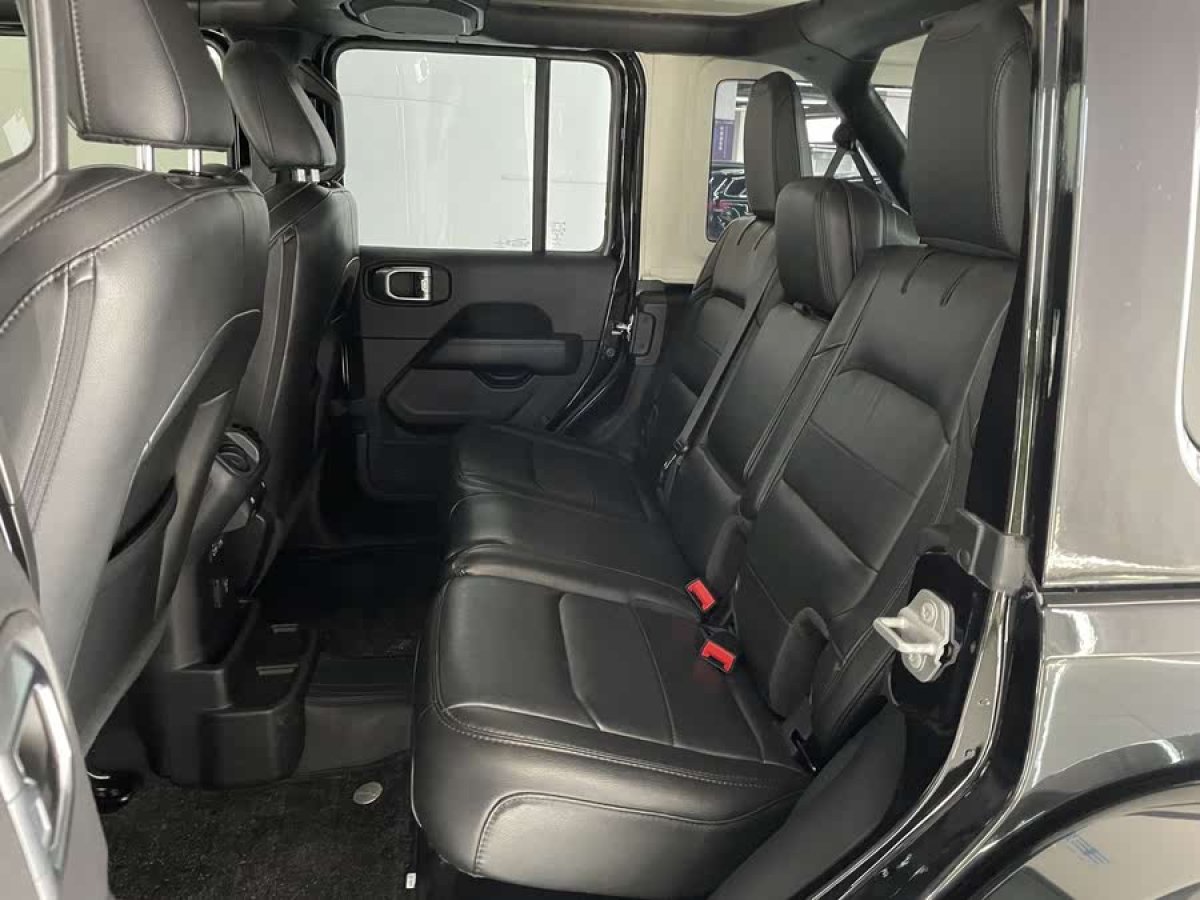 Jeep 牧馬人  2022款 2.0T 高地四門版圖片