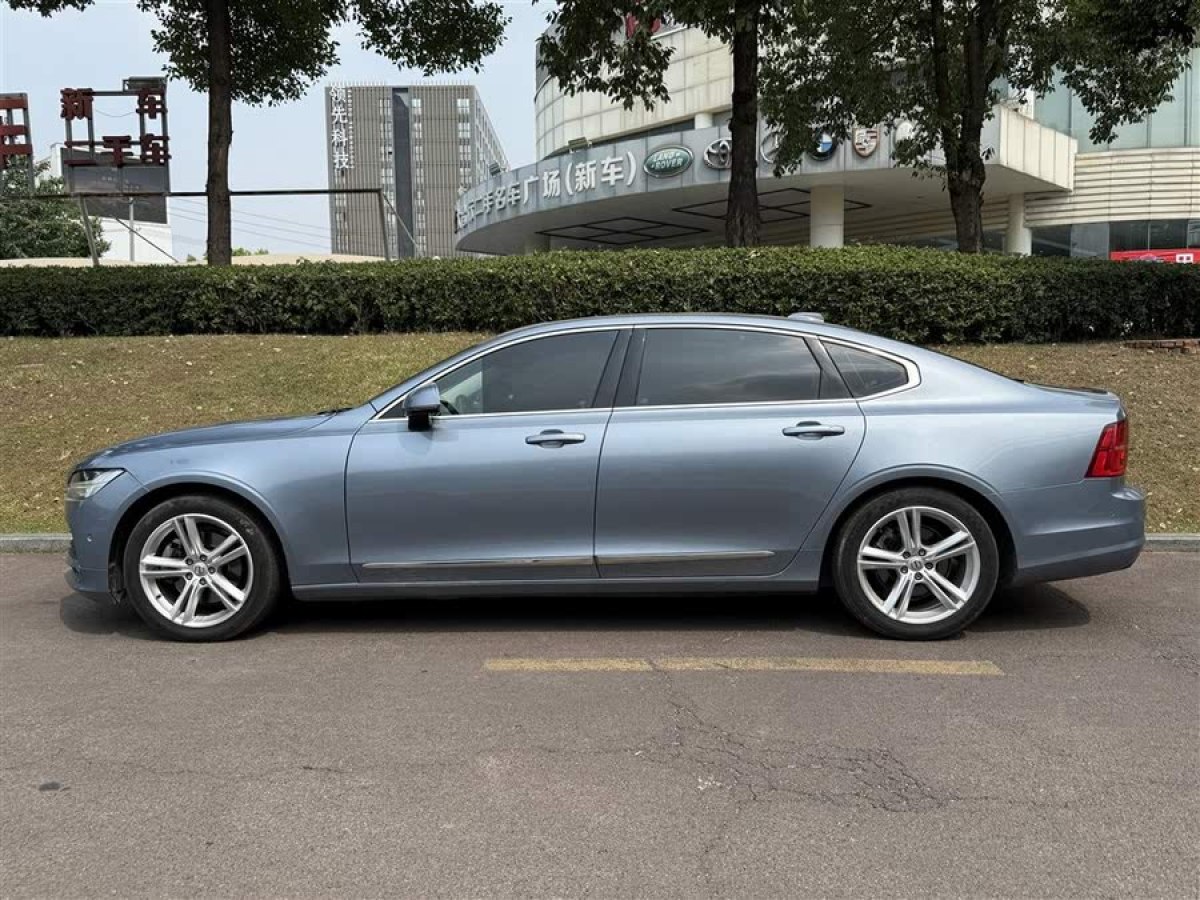 沃爾沃 S90  2017款 T4 智遠(yuǎn)版圖片