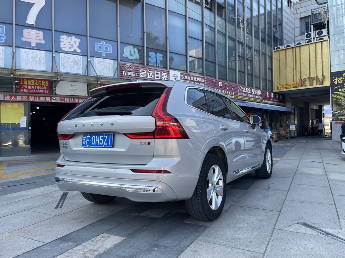 2021年08月沃爾沃 XC60  2022款 B5 四驅(qū)智逸運(yùn)動版