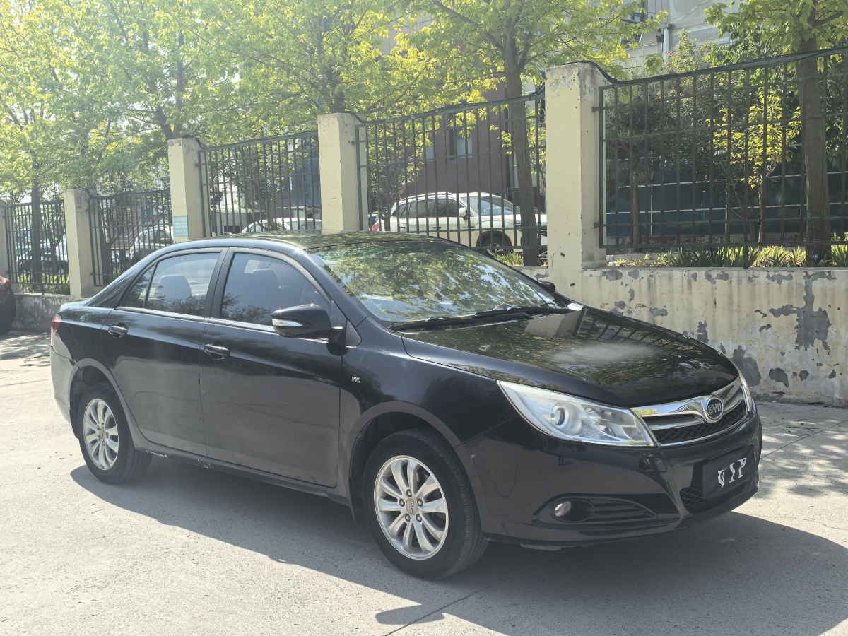 比亞迪 速銳  2013款 1.5L 手動尊貴型圖片