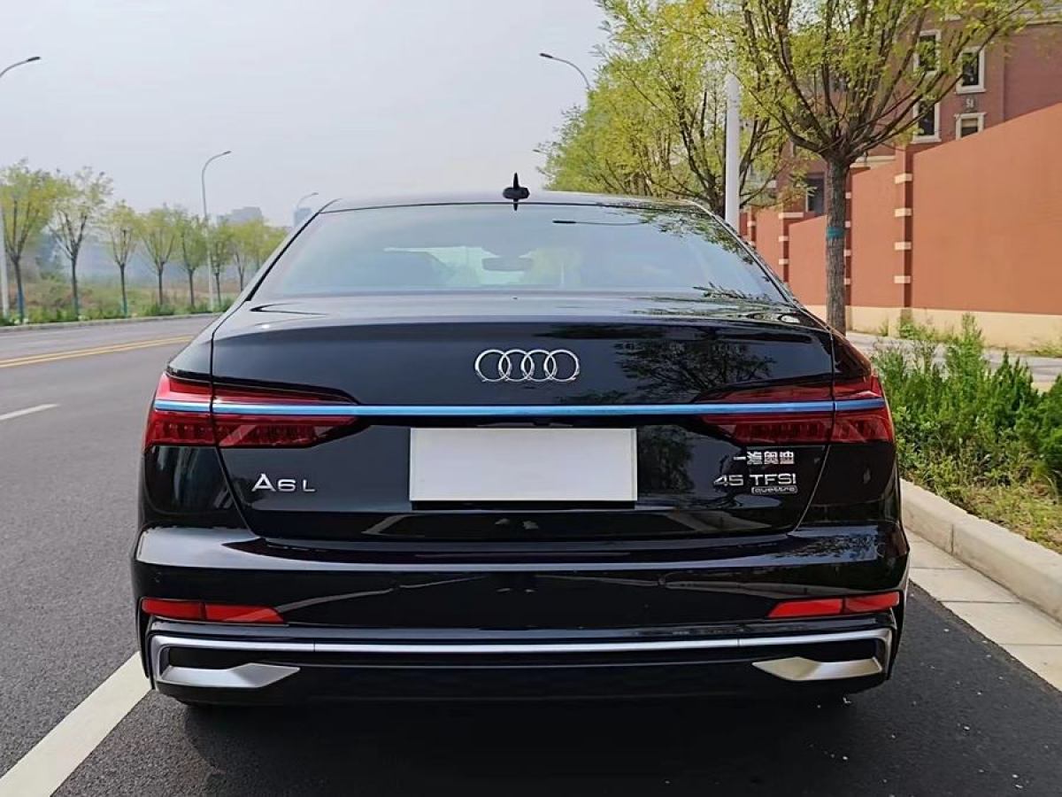 奧迪 奧迪A6L  2024款 45 TFSI quattro 臻選動(dòng)感型圖片