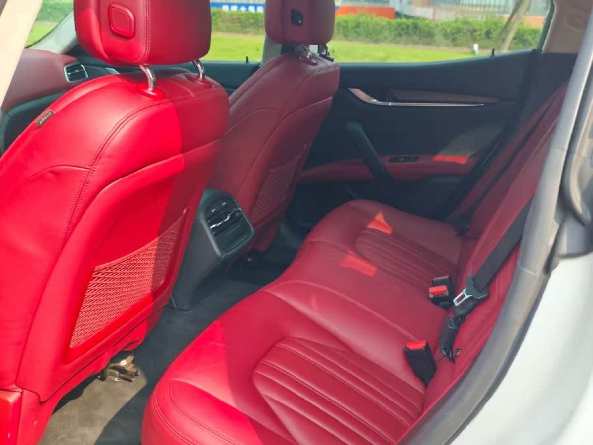 瑪莎拉蒂 Ghibli  2014款 3.0T 標(biāo)準(zhǔn)版圖片