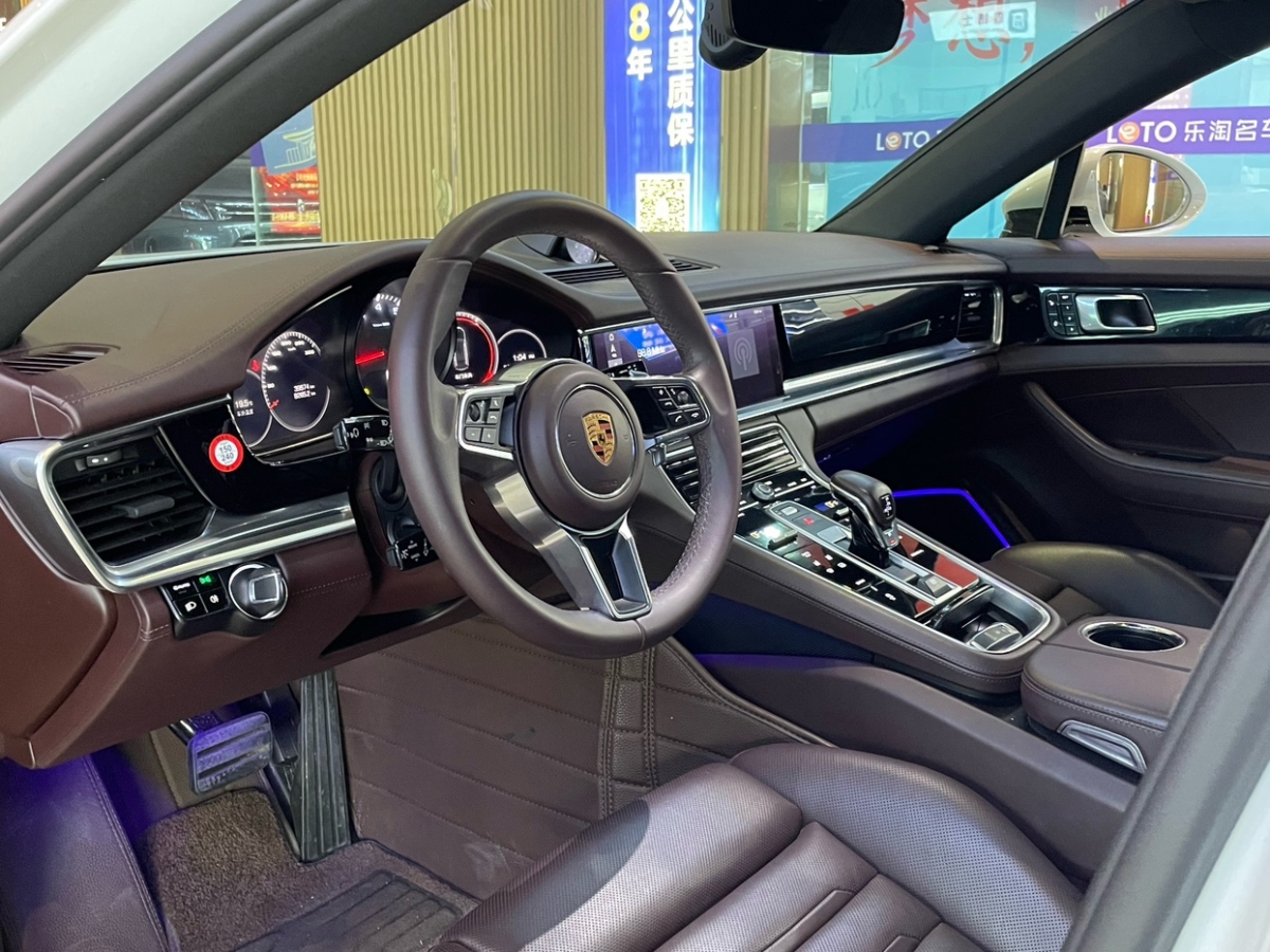 保時(shí)捷 Panamera  2017款 Panamera 4 行政加長(zhǎng)版 3.0T圖片