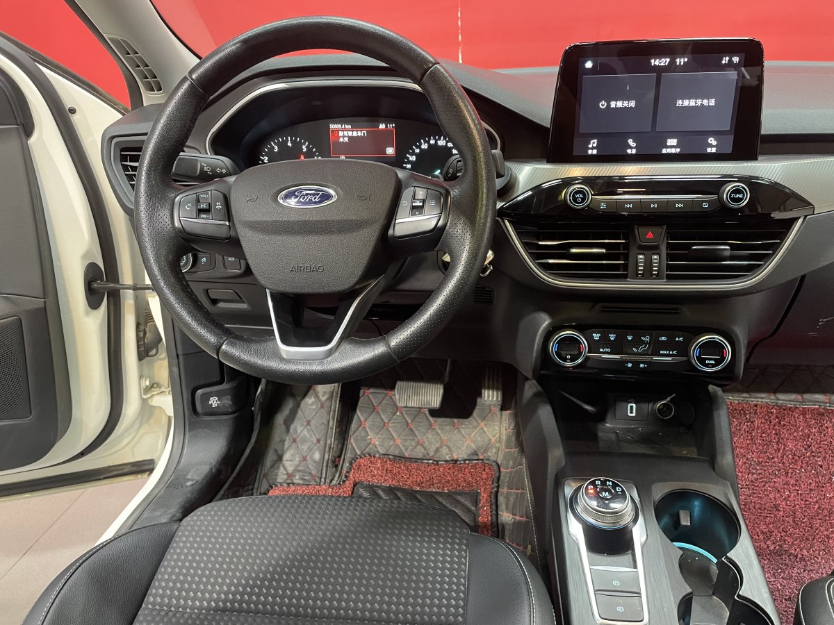 福特 福克斯  2019款 三廂 EcoBoost 180 自動(dòng)鋒潮型圖片