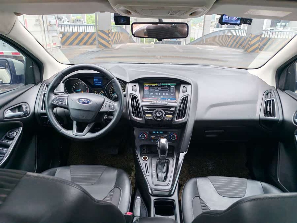 福特 ?？怂? 2015款 三廂 1.6L 自動風尚型圖片