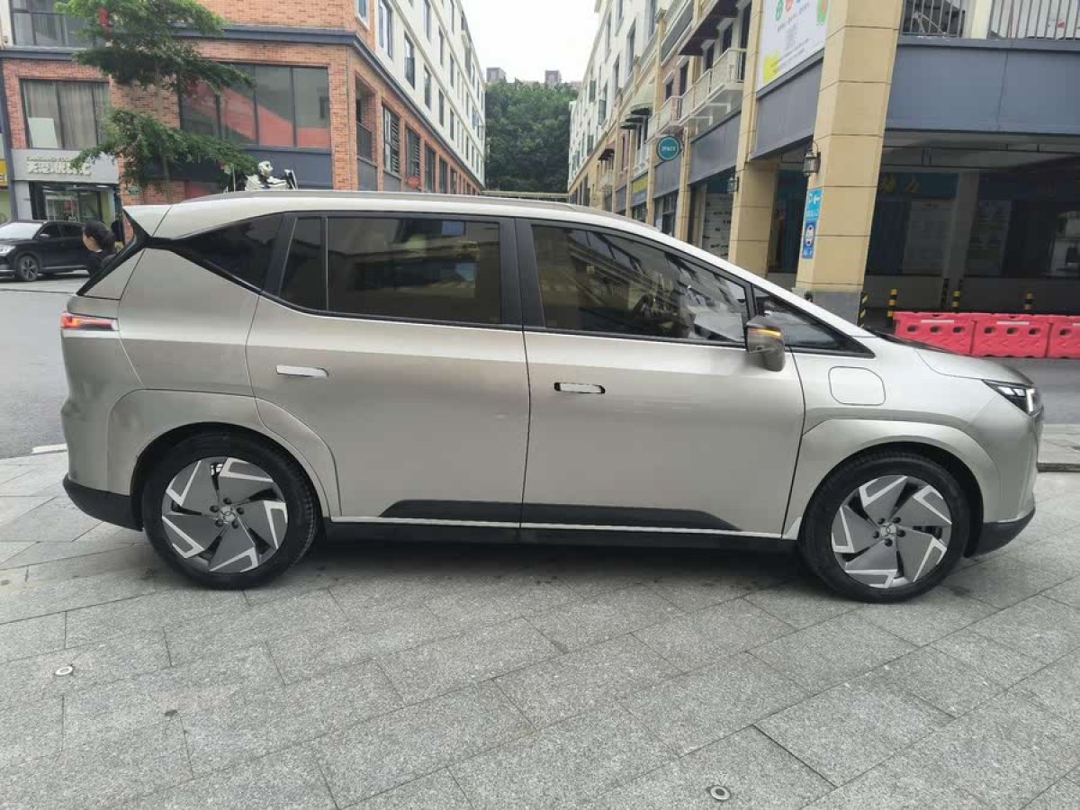 合創(chuàng) 合創(chuàng)Z03  2022款 潮酷版 510km 160kW圖片