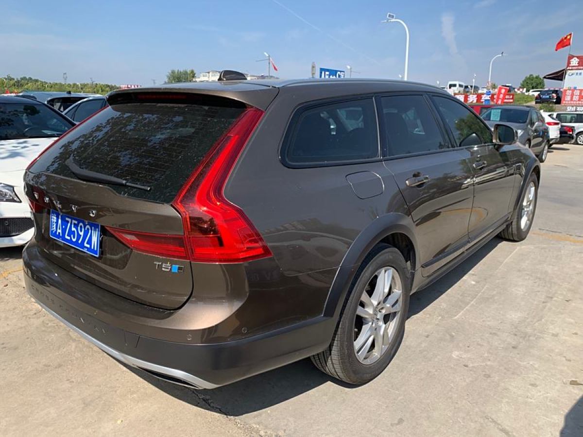 2018年10月沃爾沃 V90  2017款 Cross Country T5 AWD 智遠(yuǎn)版