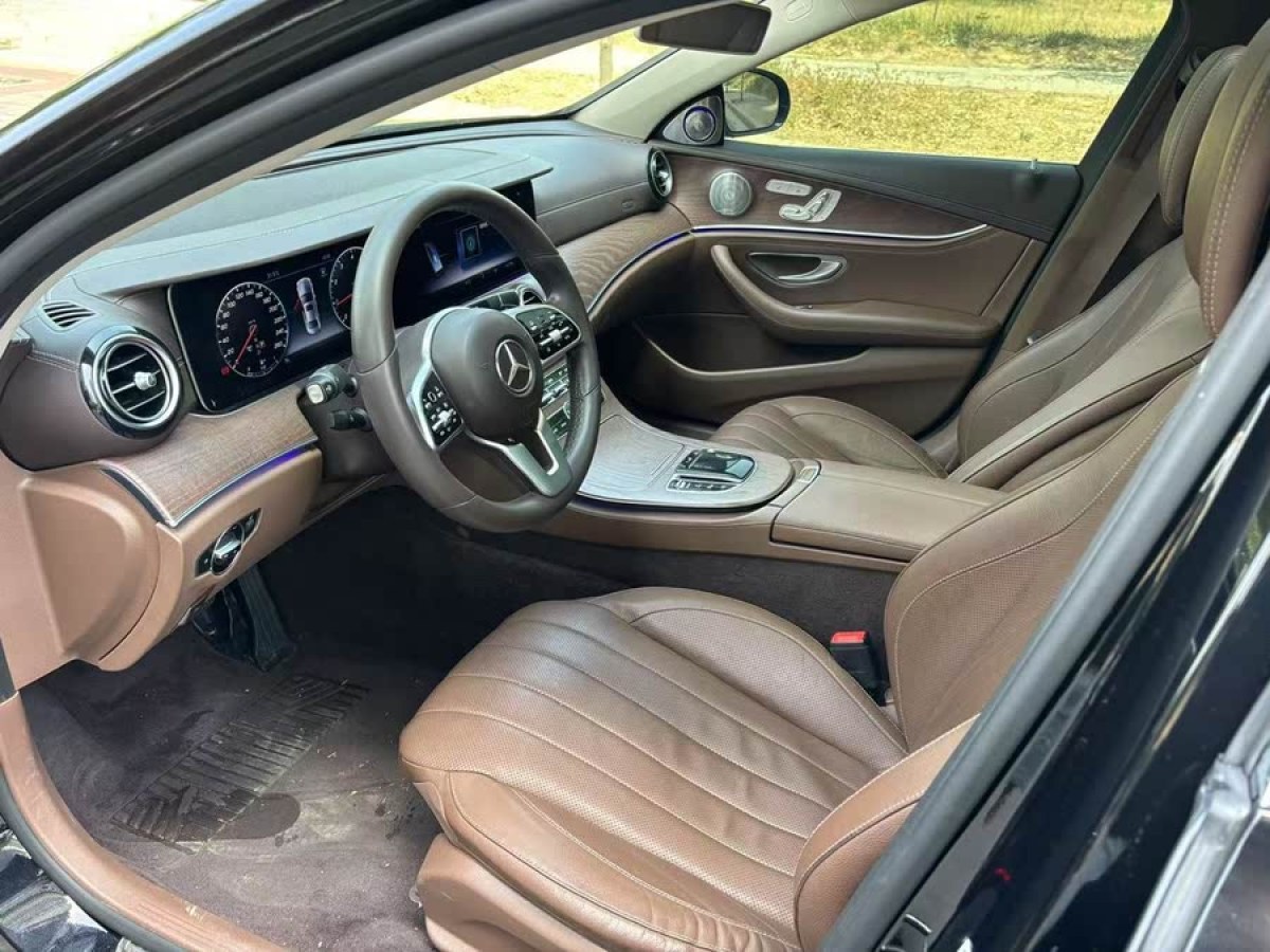 奔馳 奔馳E級  2020款 改款 E 300 L 殊享版圖片