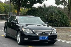 LS 雷克萨斯 600hL 尊贵版