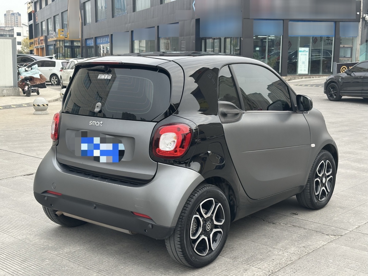 smart fortwo  2016款 0.9T 66千瓦硬頂先鋒版圖片