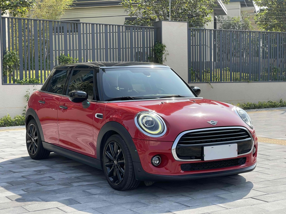 MINI MINI  2020款 1.5T COOPER 藝術(shù)家 五門版圖片