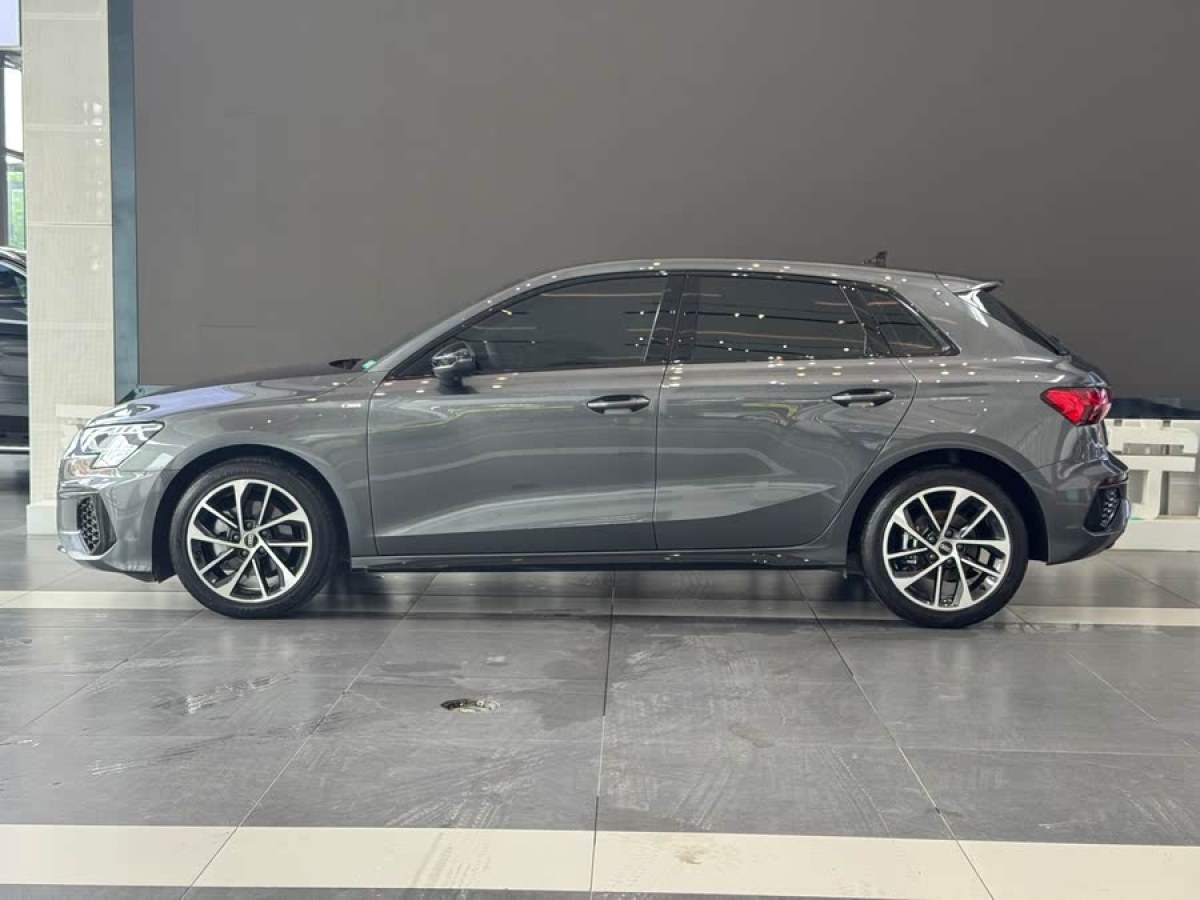 奧迪 奧迪A3  2021款 Sportback 35 TFSI 進(jìn)取運(yùn)動型圖片