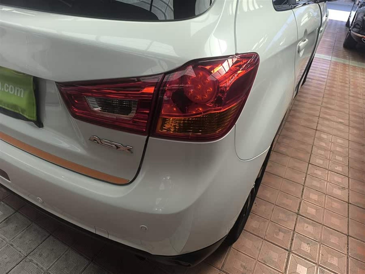 三菱 勁炫ASX  2019款 2.0L CVT兩驅(qū)智橙版圖片