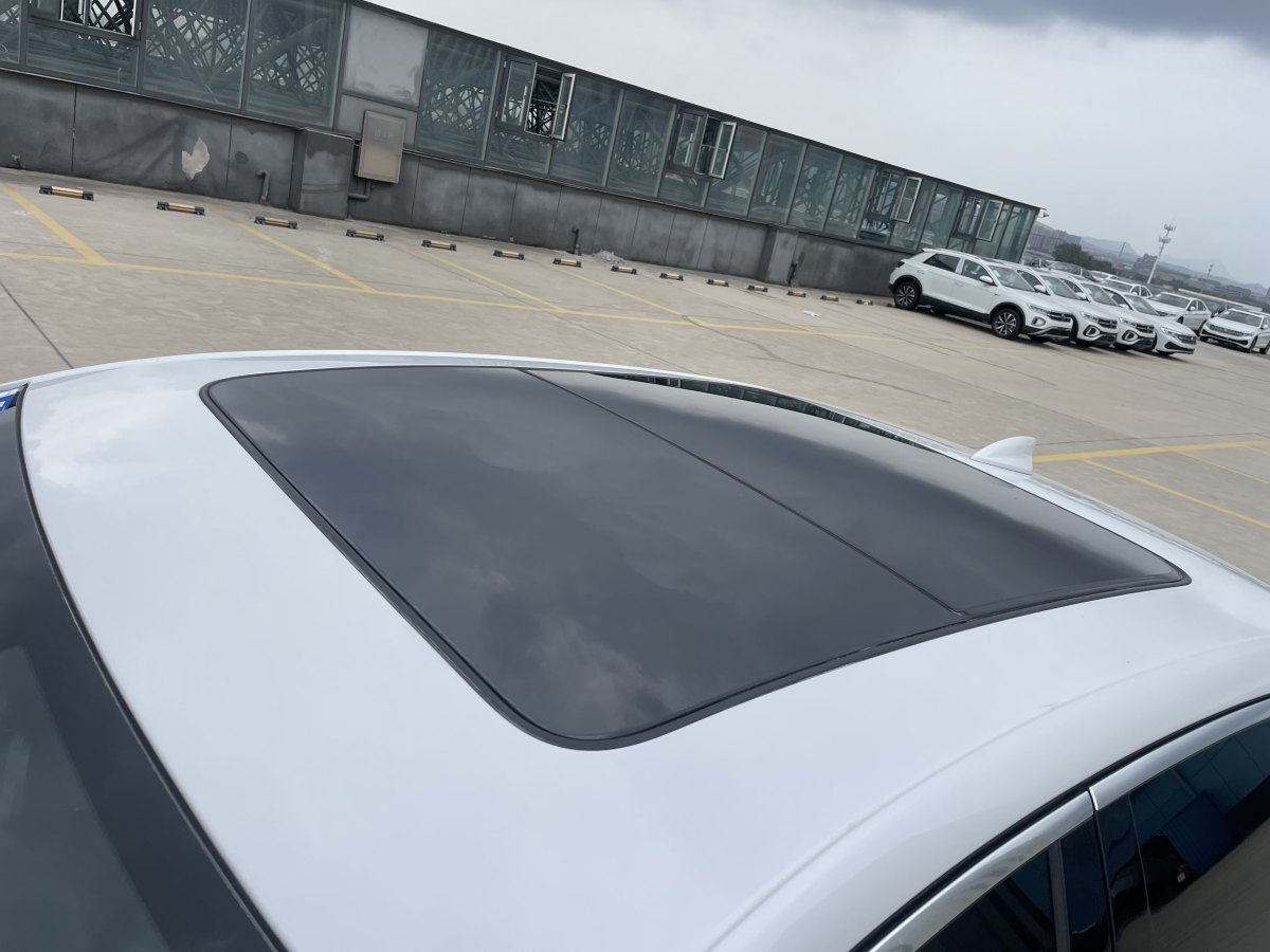 凯迪拉克 CT6  2017款 28T 豪华型图片