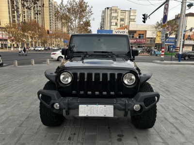 2017年1月 Jeep 牧马人(进口) 3.0L Sahara 75周年致敬版图片