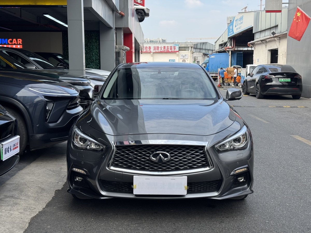 英菲尼迪 Q50L  2021款 2.0T 進(jìn)享運(yùn)動(dòng)版圖片