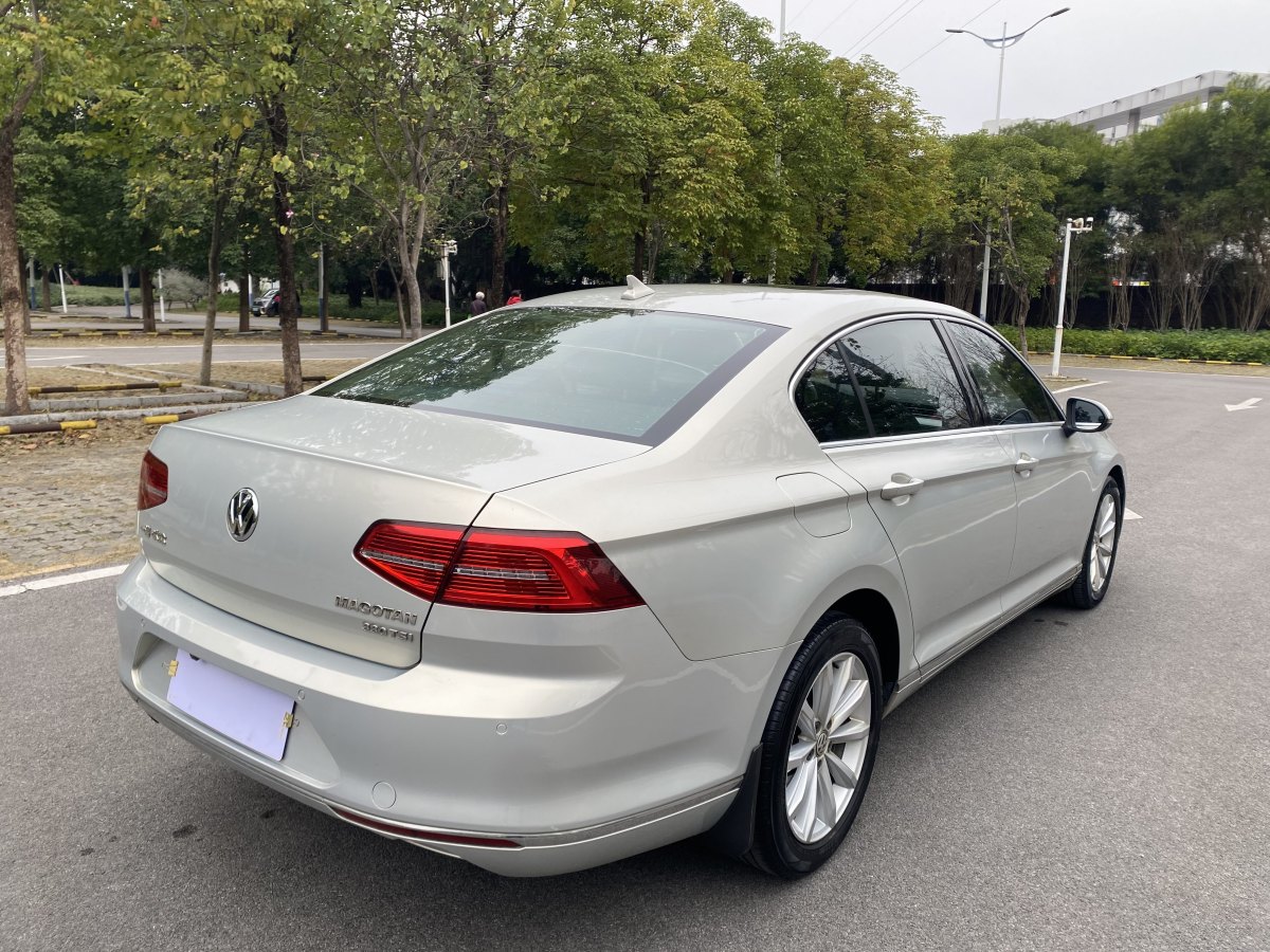 大眾 邁騰  2018款 330TSI DSG 領(lǐng)先型圖片