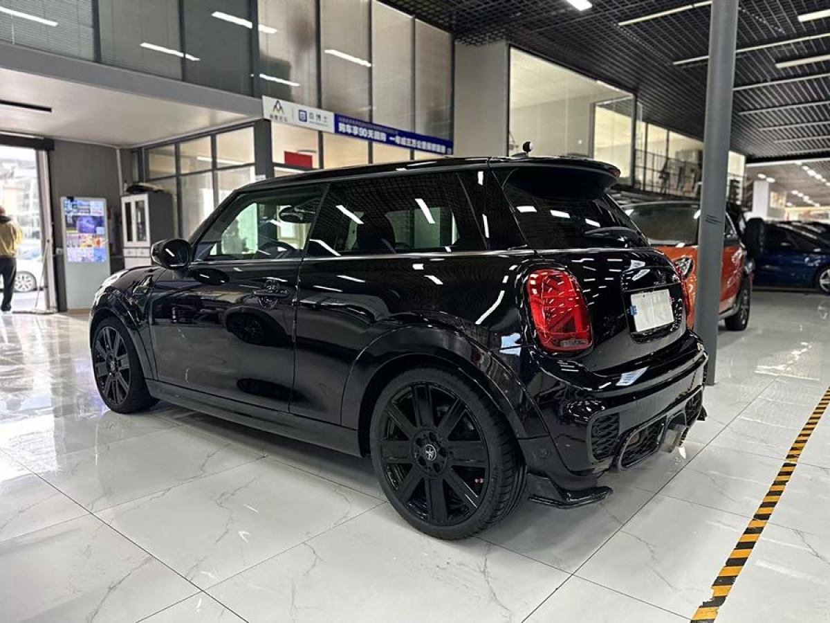 MINI MINI  2019款 2.0T COOPER S 經(jīng)典派圖片