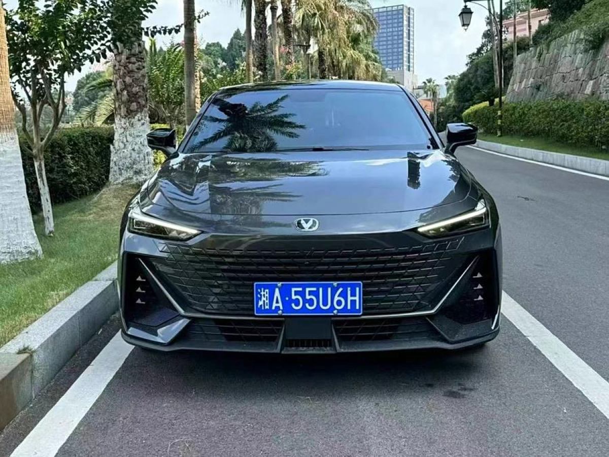 2022年12月長(zhǎng)安 長(zhǎng)安UNI-V  2022款 1.5T 尊貴型