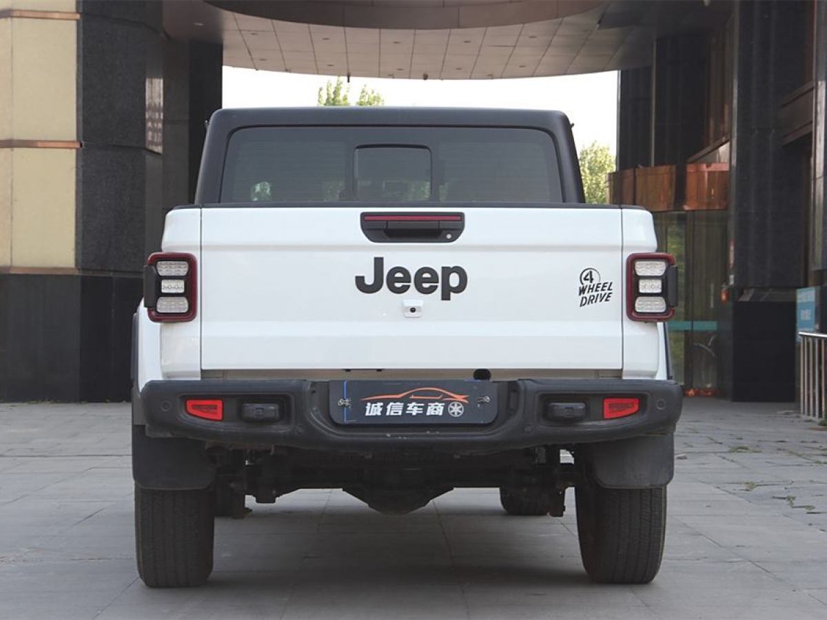 Jeep 角斗士  2022款 3.6L 先行版图片