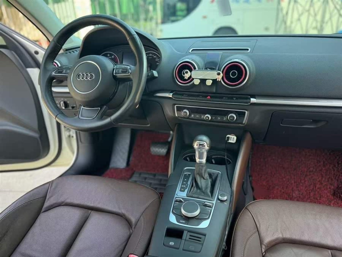 奧迪 奧迪A3  2014款 Limousine 35 TFSI 自動舒適型圖片