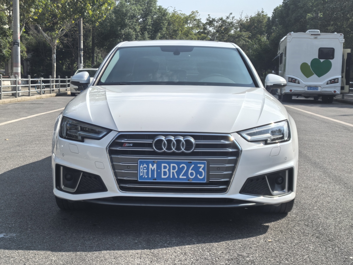 2019年5月奧迪 奧迪A4L  2019款 40 TFSI 時(shí)尚型 國VI