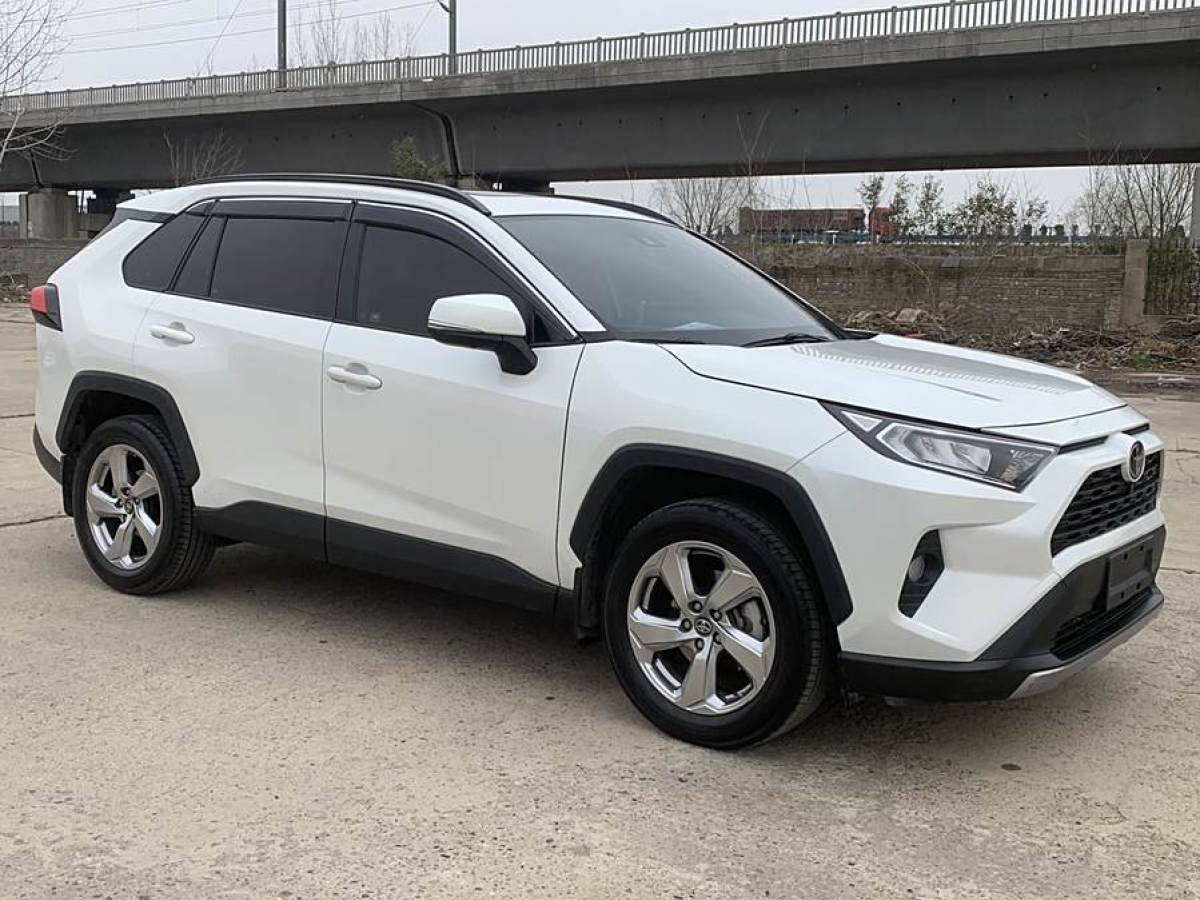 豐田 RAV4榮放  2020款 2.0L CVT四驅(qū)風(fēng)尚PLUS版圖片