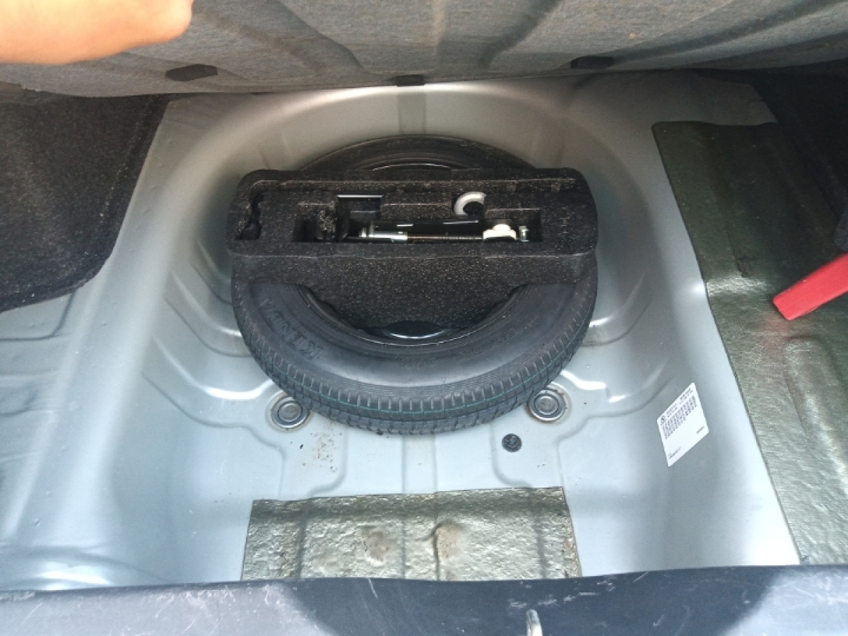 雪佛兰 赛欧  2013款 三厢 1.4L 手动理想幸福版图片