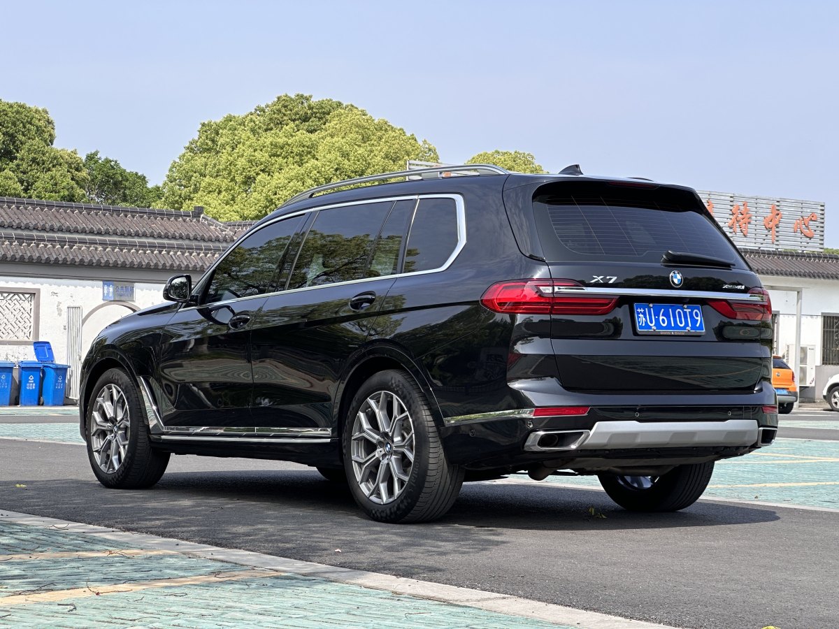 寶馬 寶馬X7  2021款 改款 xDrive40i 尊享型豪華套裝圖片