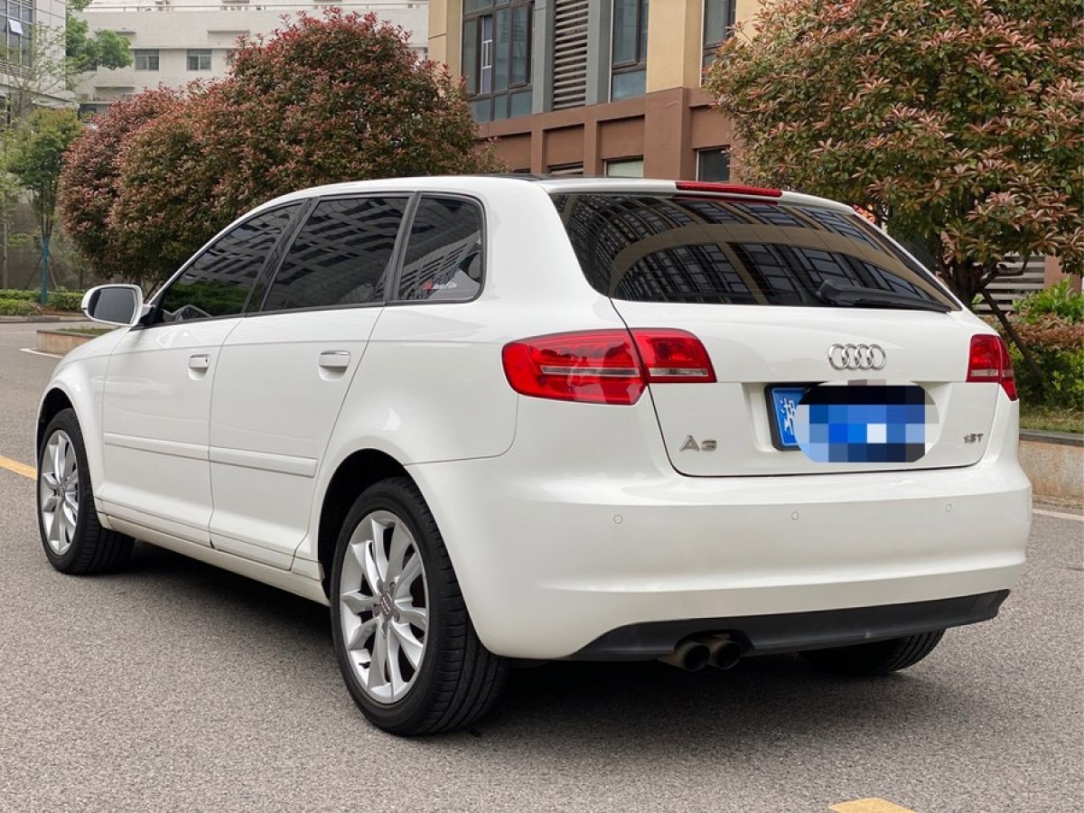 奥迪 奥迪A3  2010款 Sportback 1.8T 豪华型图片