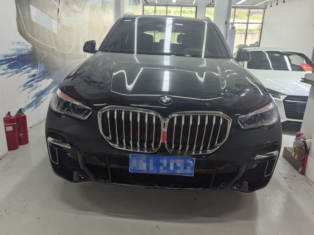 寶馬 寶馬X5  2022款 改款 xDrive 40Li M運(yùn)動(dòng)套裝圖片