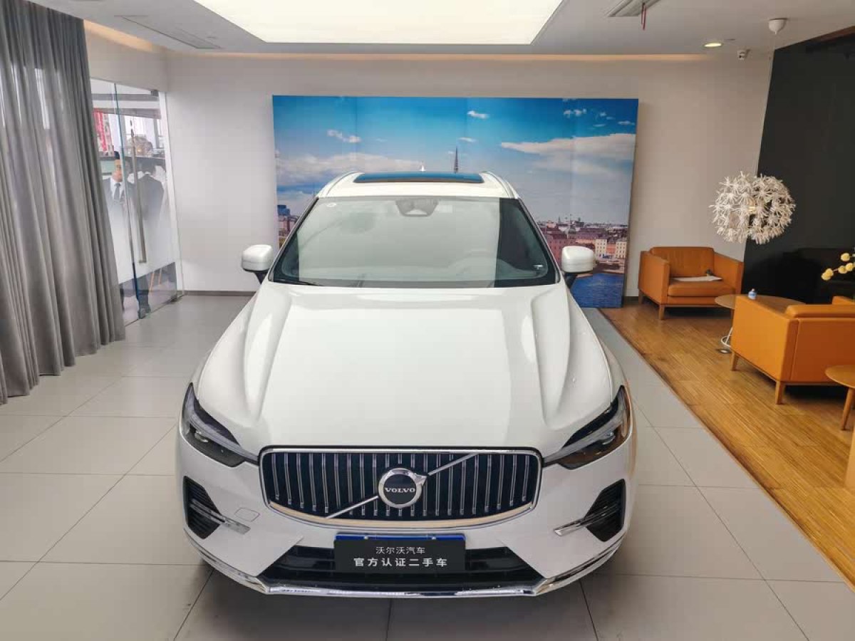 沃爾沃 XC60  2024款 B5 四驅(qū)智逸豪華版圖片