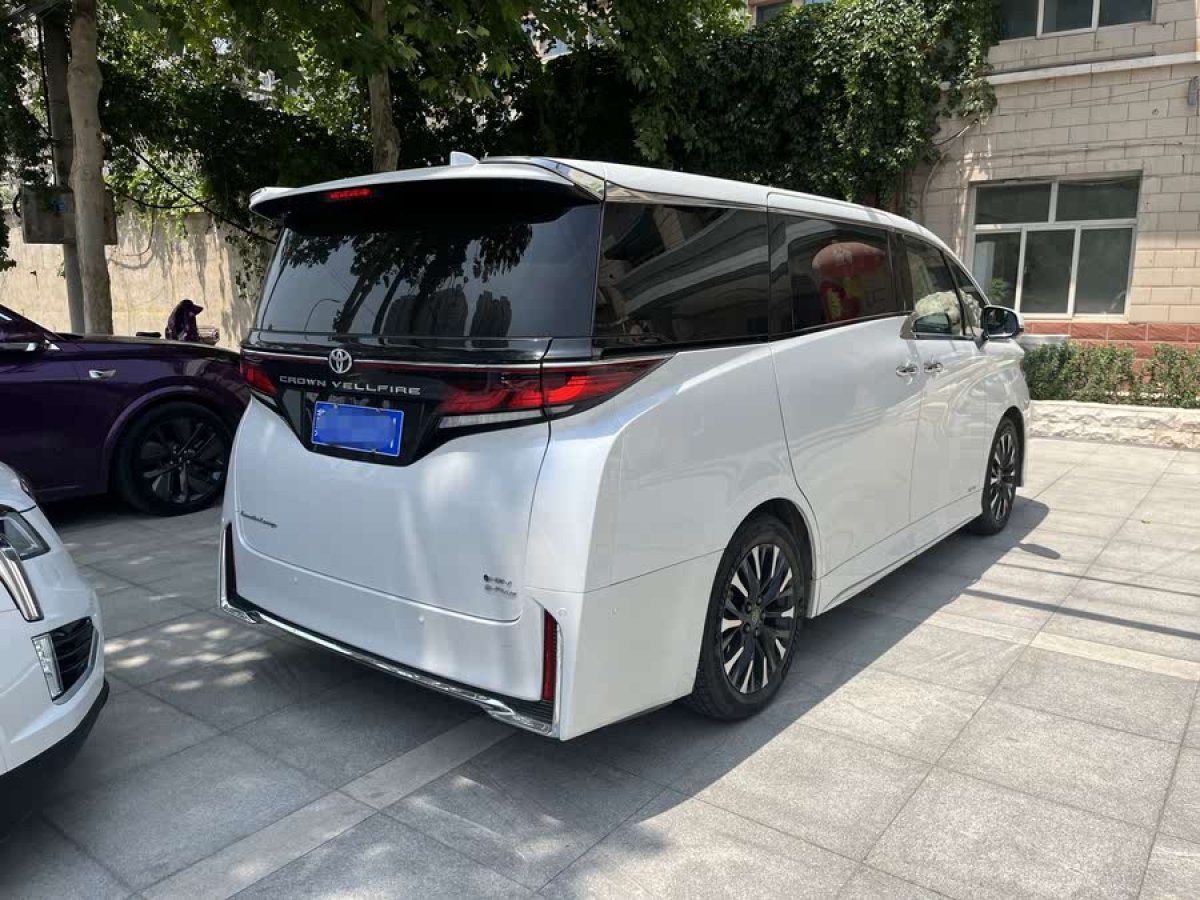 豐田 威爾法  2024款 皇冠 雙擎 2.5L 至尊行政版圖片