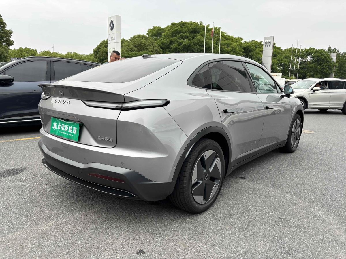 蔚來(lái) 樂(lè)道L60  2024款 60kwh 四驅(qū)版圖片