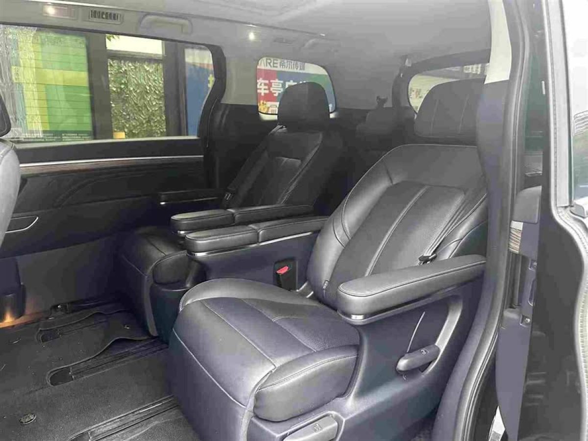 廣汽傳祺 M8  2021款 領秀系列 390T 尊貴版圖片