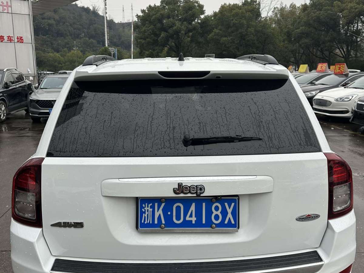 Jeep 指南者  2014款 2.4L 四驅(qū)運(yùn)動(dòng)版圖片