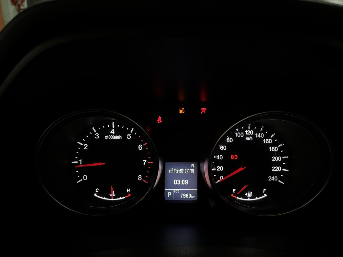 哈弗 M6  2023款 PLUS 1.5T DCT豪華智聯(lián)型圖片
