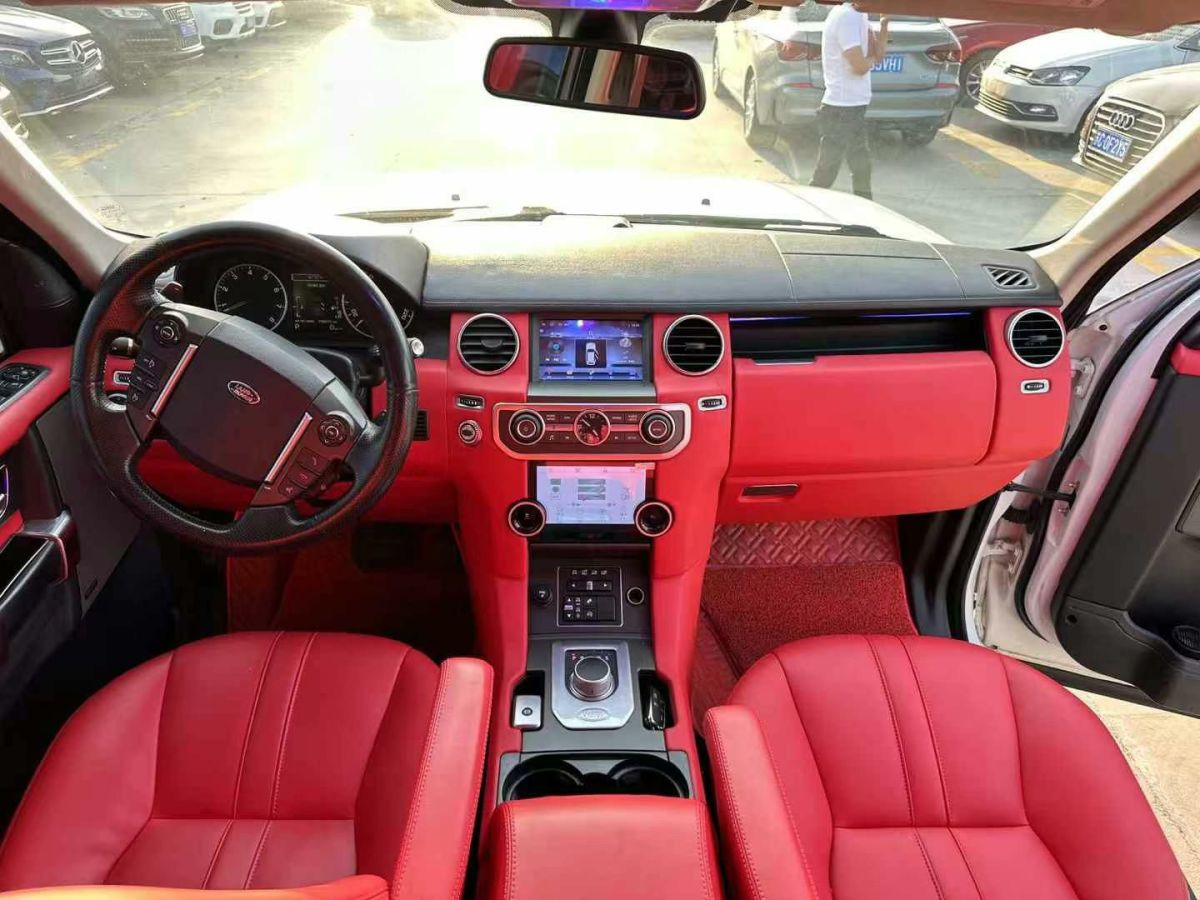 路虎 發(fā)現(xiàn)  2015款 3.0 V6 SC HSE圖片