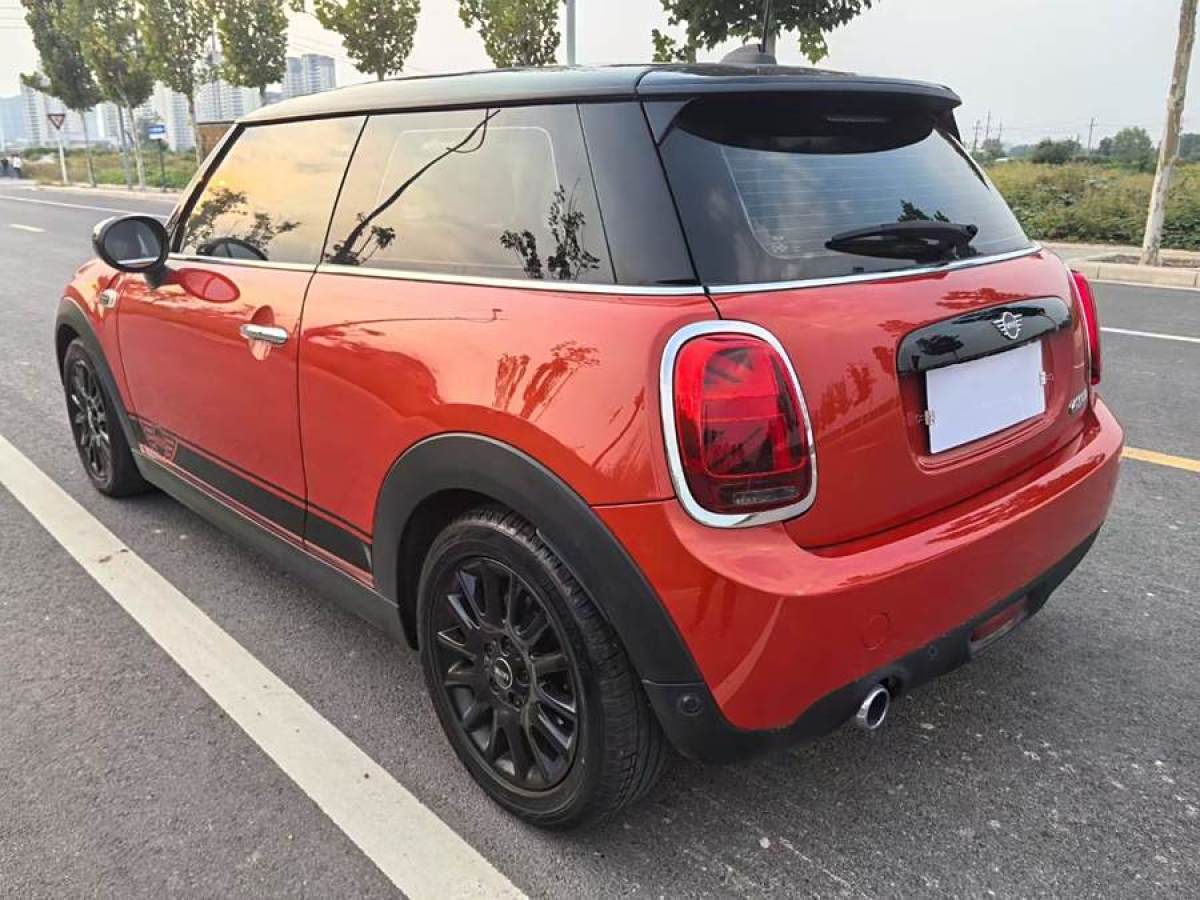 MINI COUNTRYMAN  2018款 1.5T COOPER 經(jīng)典派圖片