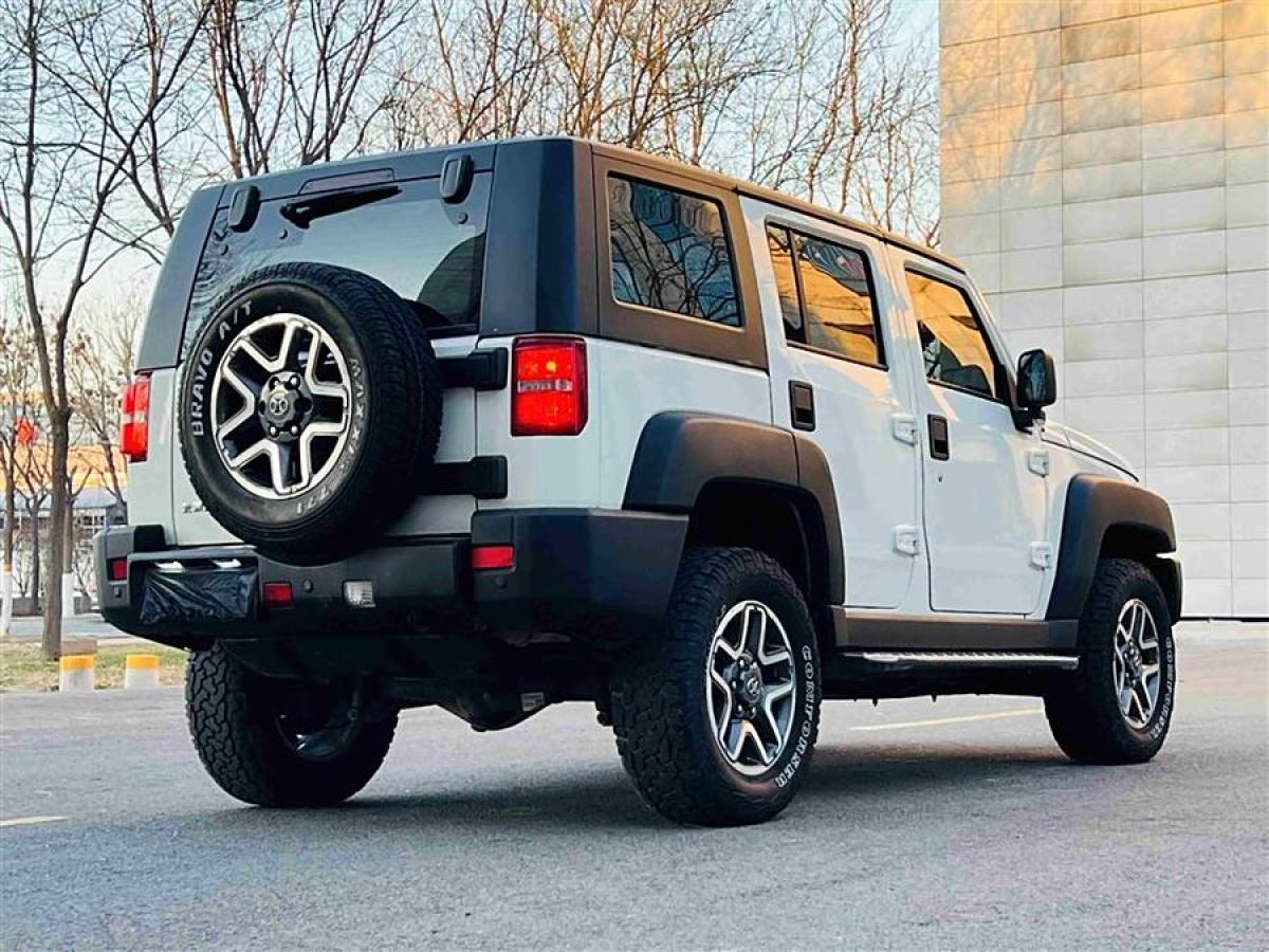 北京 BJ40  2016款 2.3T 自動四驅(qū)尊享版圖片