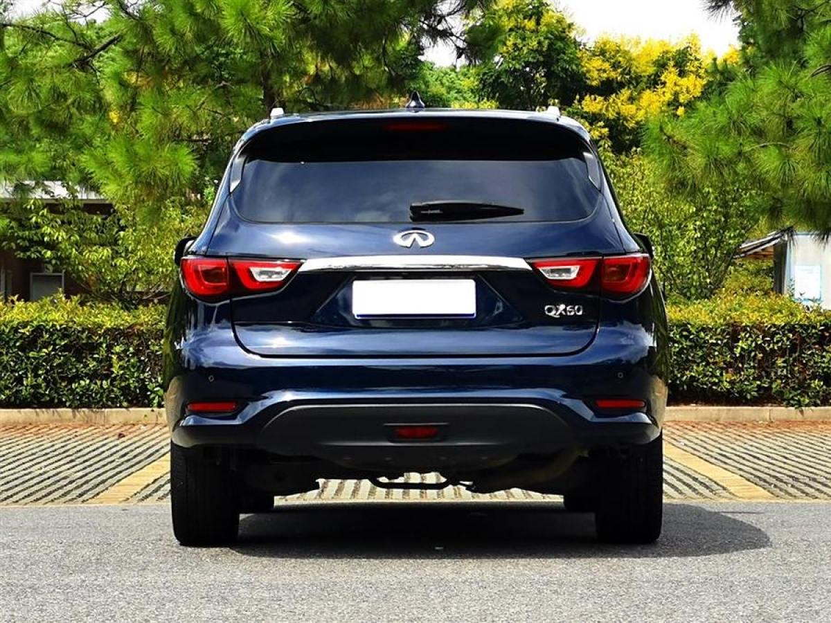 英菲尼迪 QX60  2018款 2.5T Hybrid 兩驅(qū)冠軍家庭版圖片