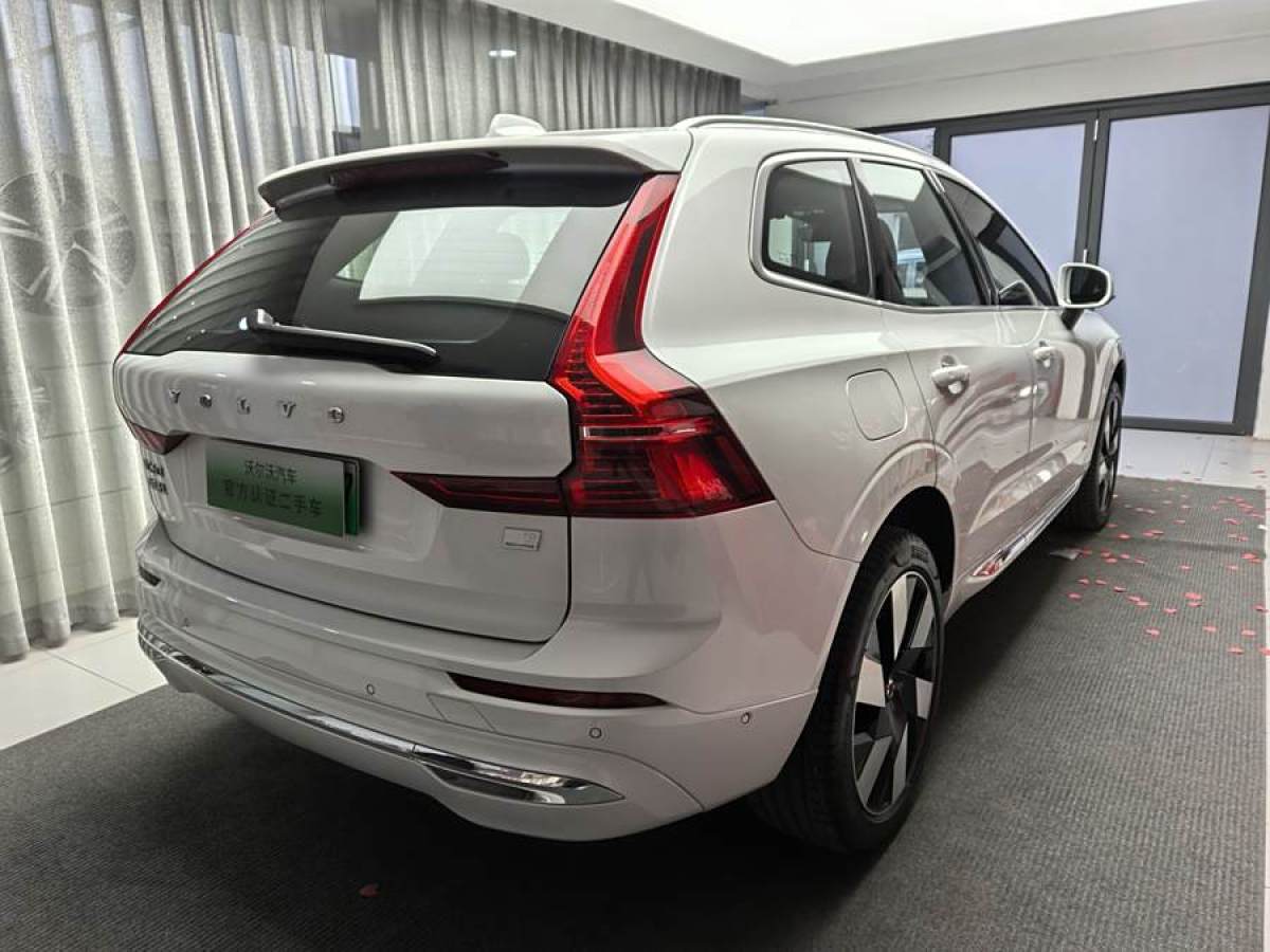 沃爾沃 XC60新能源  2024款 T8 插電混動(dòng) 長(zhǎng)續(xù)航四驅(qū)智遠(yuǎn)豪華版圖片