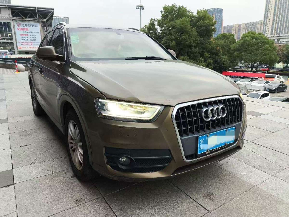 奧迪 奧迪Q3  2015款 35 TFSI quattro百萬紀(jì)念進(jìn)享型圖片